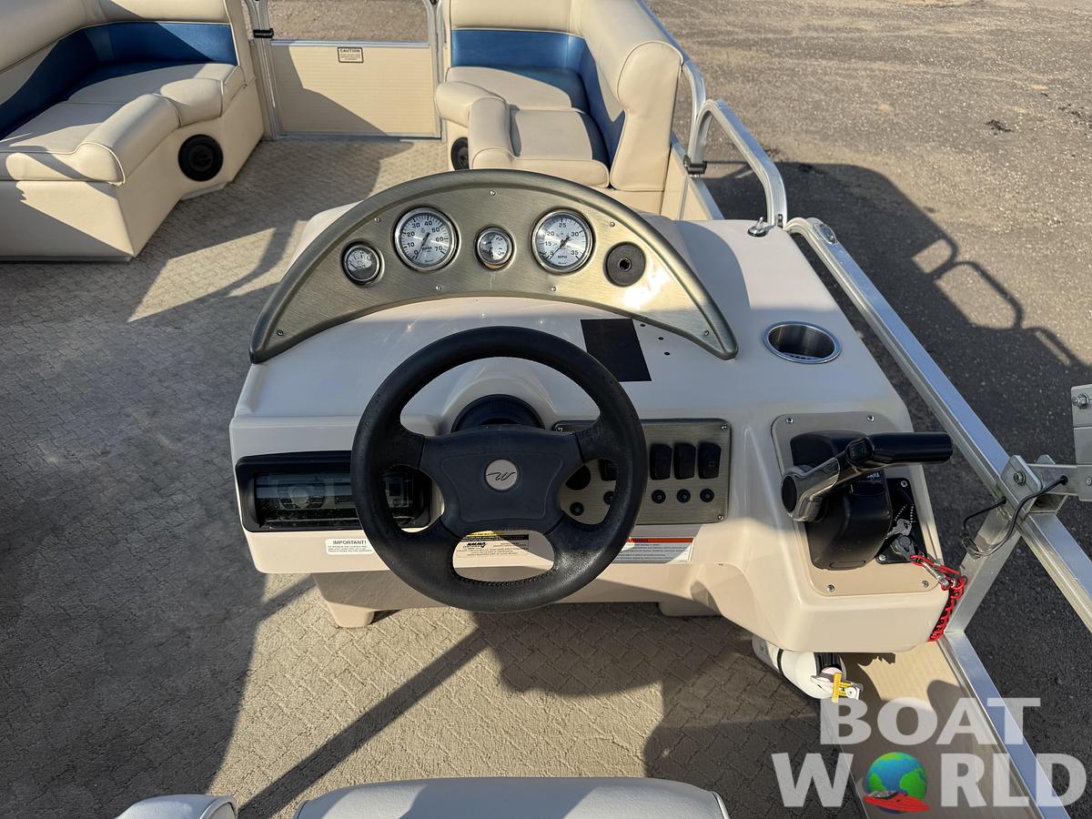 Used 2009 Weeres Family Fish Deluxe 220 Pontoon