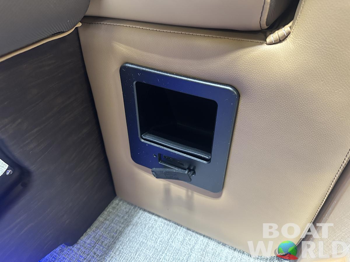 2025 Tahoe Pontoons LTZ 2385 Swingback (VRB) Windshield Tritoon & Honda 4-Stroke EFI