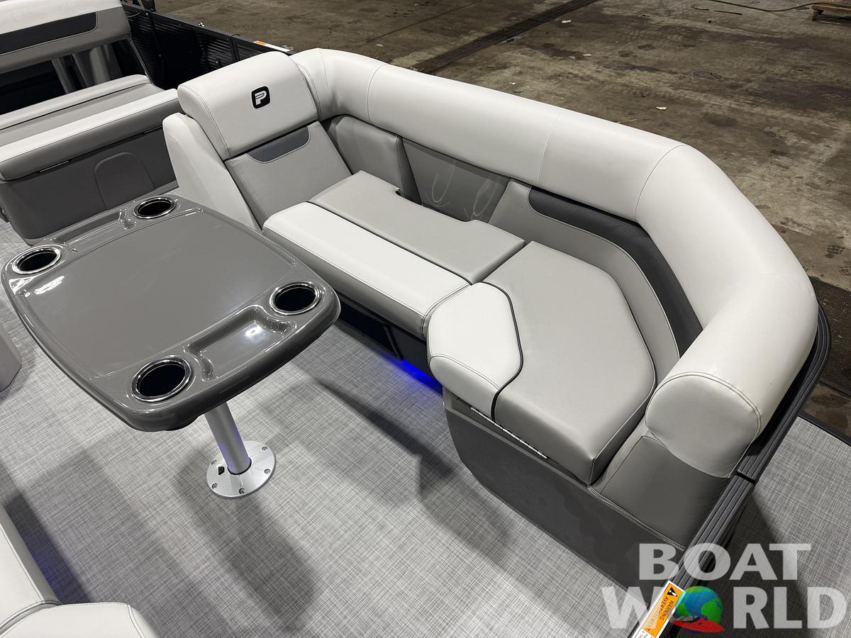2026 Princecraft Vectra 23 RL Dinette Swingback Pontoon 
