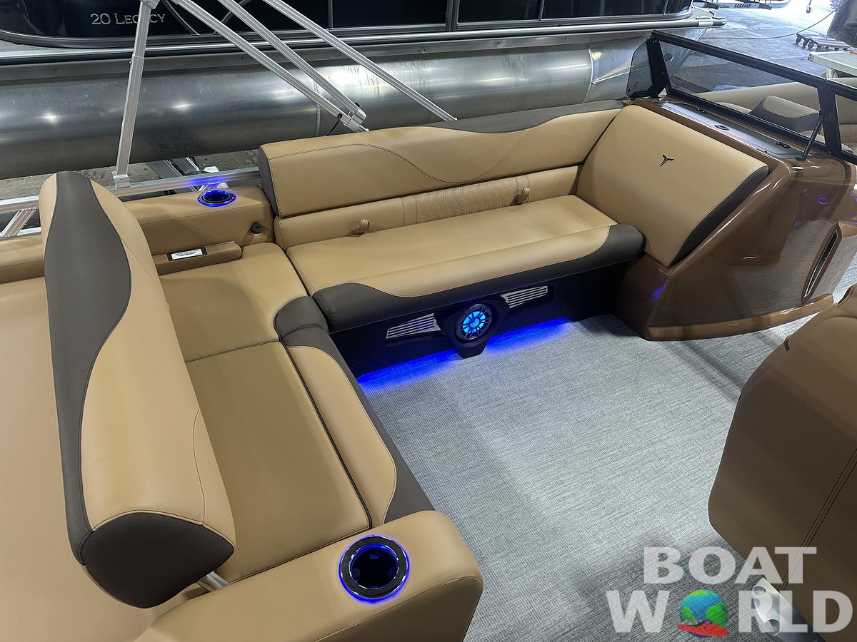 2025 Tahoe Pontoons LTZ 2385 Swingback (VRB) Windshield Tritoon & Honda 4-Stroke EFI