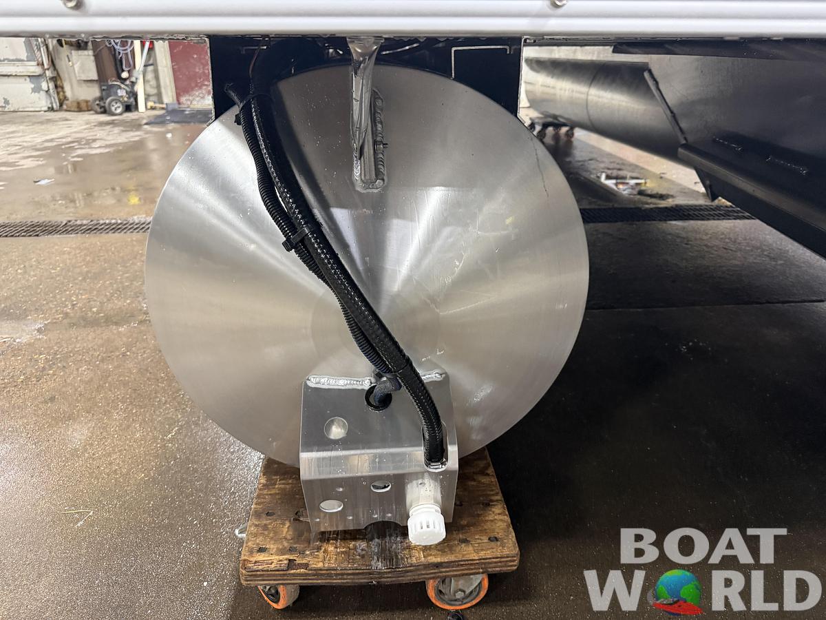 2026 Tahoe Pontoons GEOfish 2385 Rear Fish