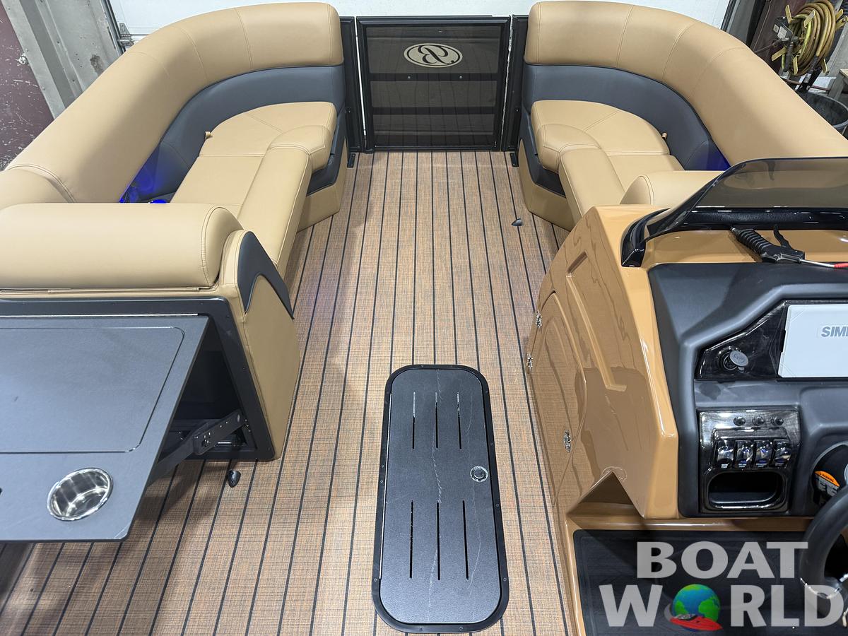 2026 Bentley Elite 223 Quad Swingback QSB Tritoon $64995