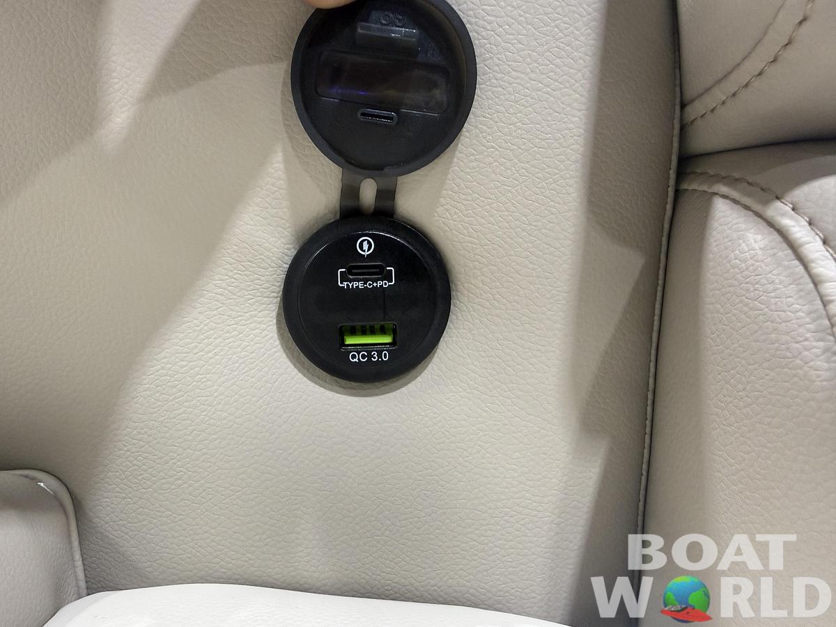 2026 Tahoe Pontoons Sport 2385 Swingback (VRB) Tritoon