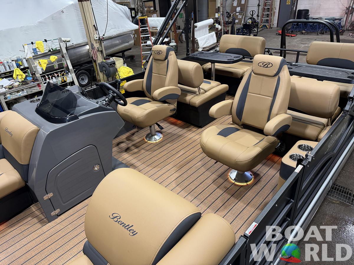 2027 Bentley Legacy 220 QSB Swingback $46995