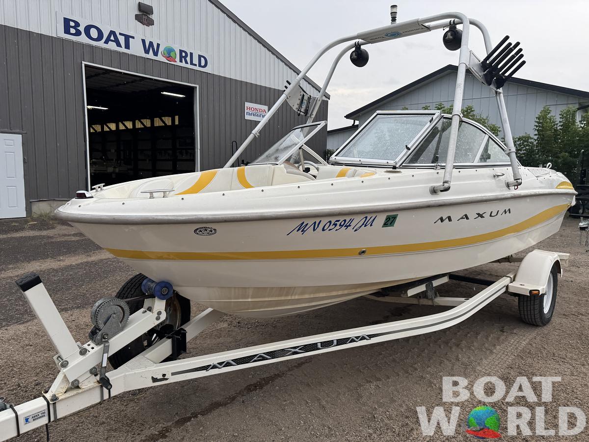 Used 2004 Maxum 1800 SR3 Runabout