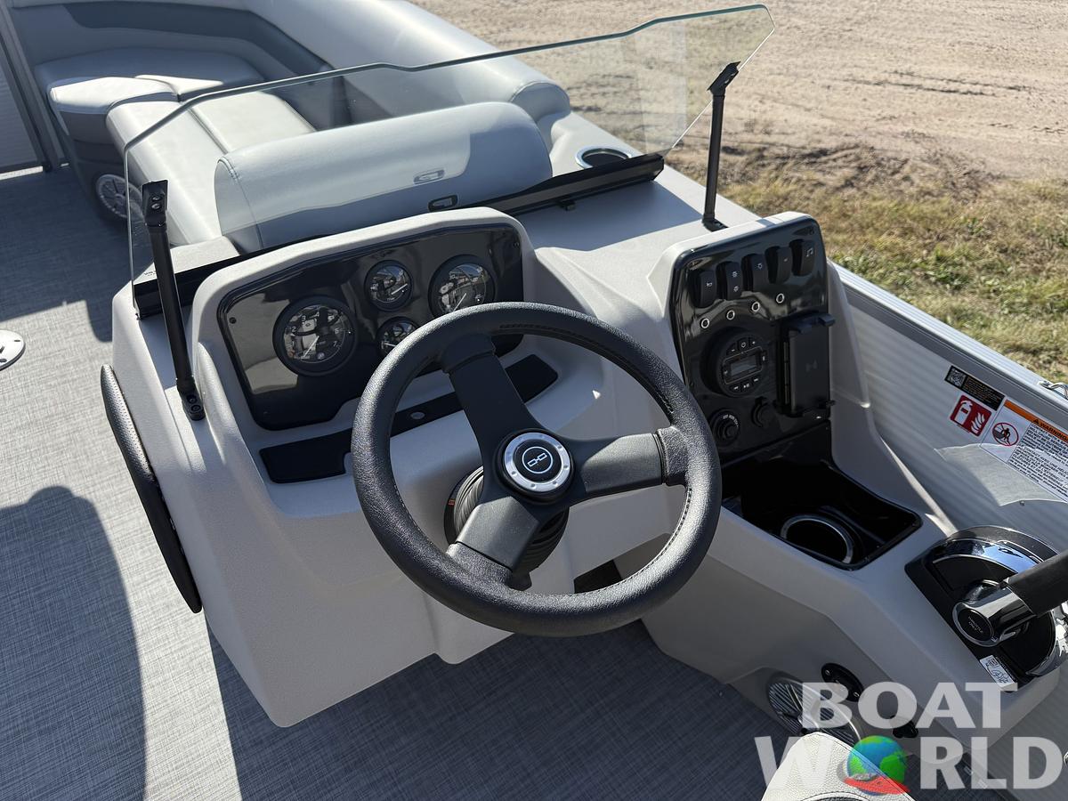 2026 Princecraft Vectra 23 RL SS Swingback Pontoon & Mercury 4-Stroke EFI