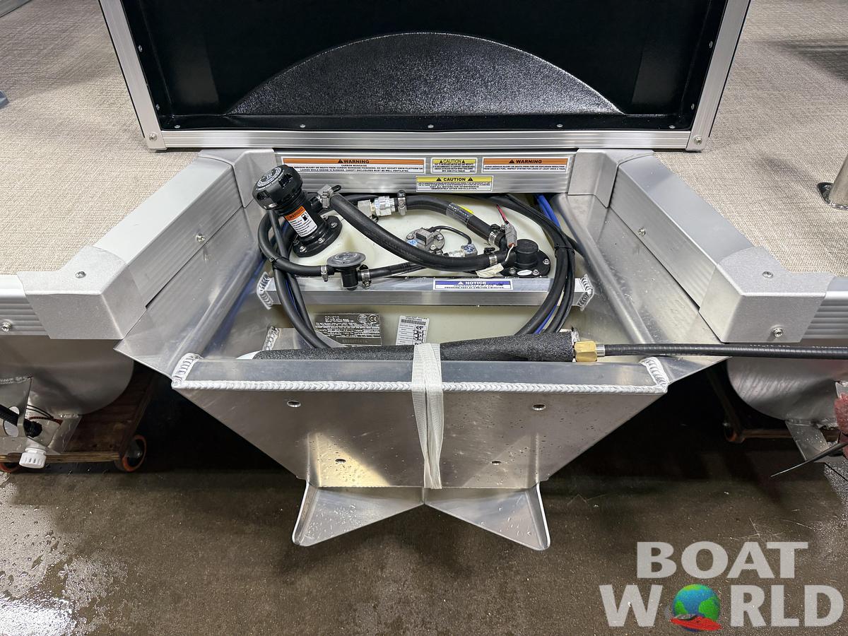 2026 Tahoe Pontoons Sport 2185 Rear Fish