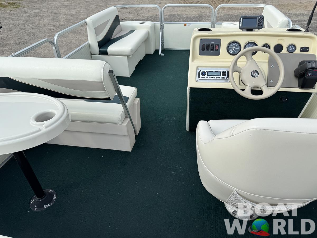 Used 1999 Lowe Suncruiser Malibu 180