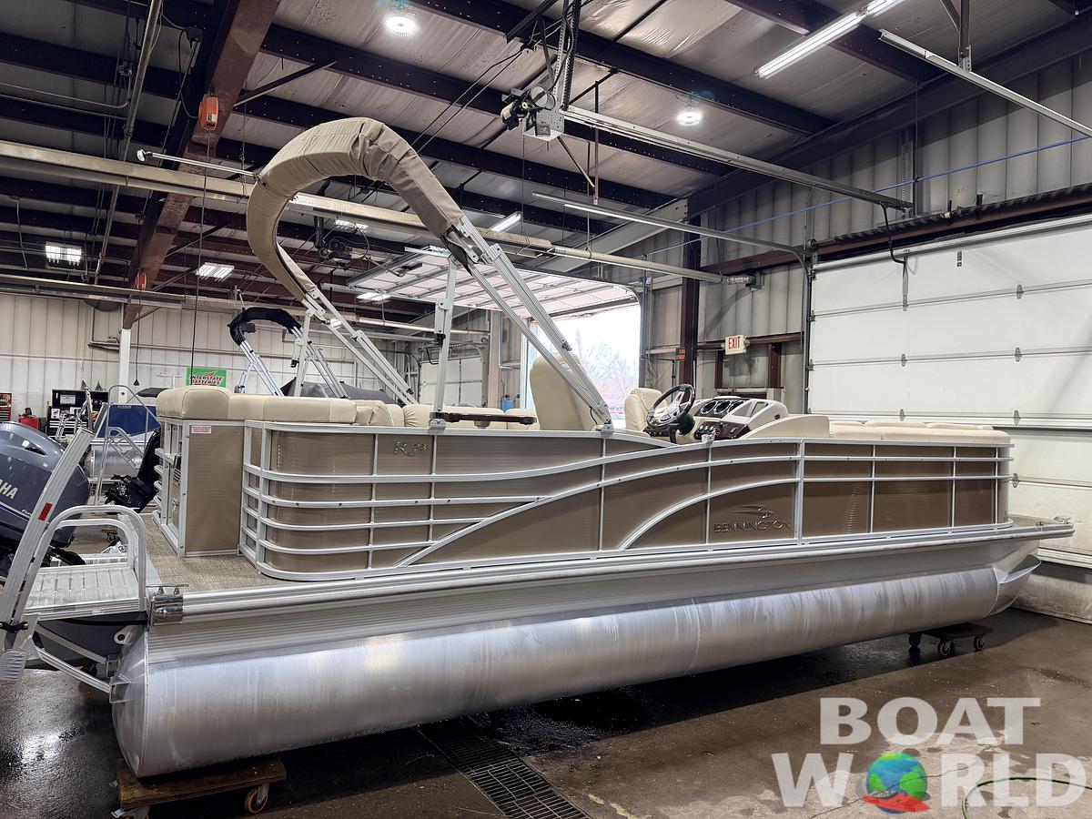 Used 2014 Bennington 2375RL & 70HP Yamaha 4Stroke - $21,995