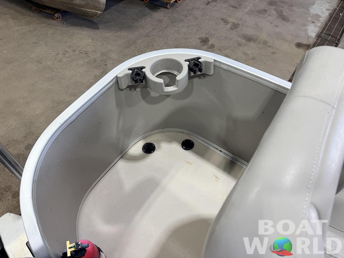 Used 2014 Premier 221 Gemini Fish n Cruise & 50HP Mercury 4Stroke -$19,995