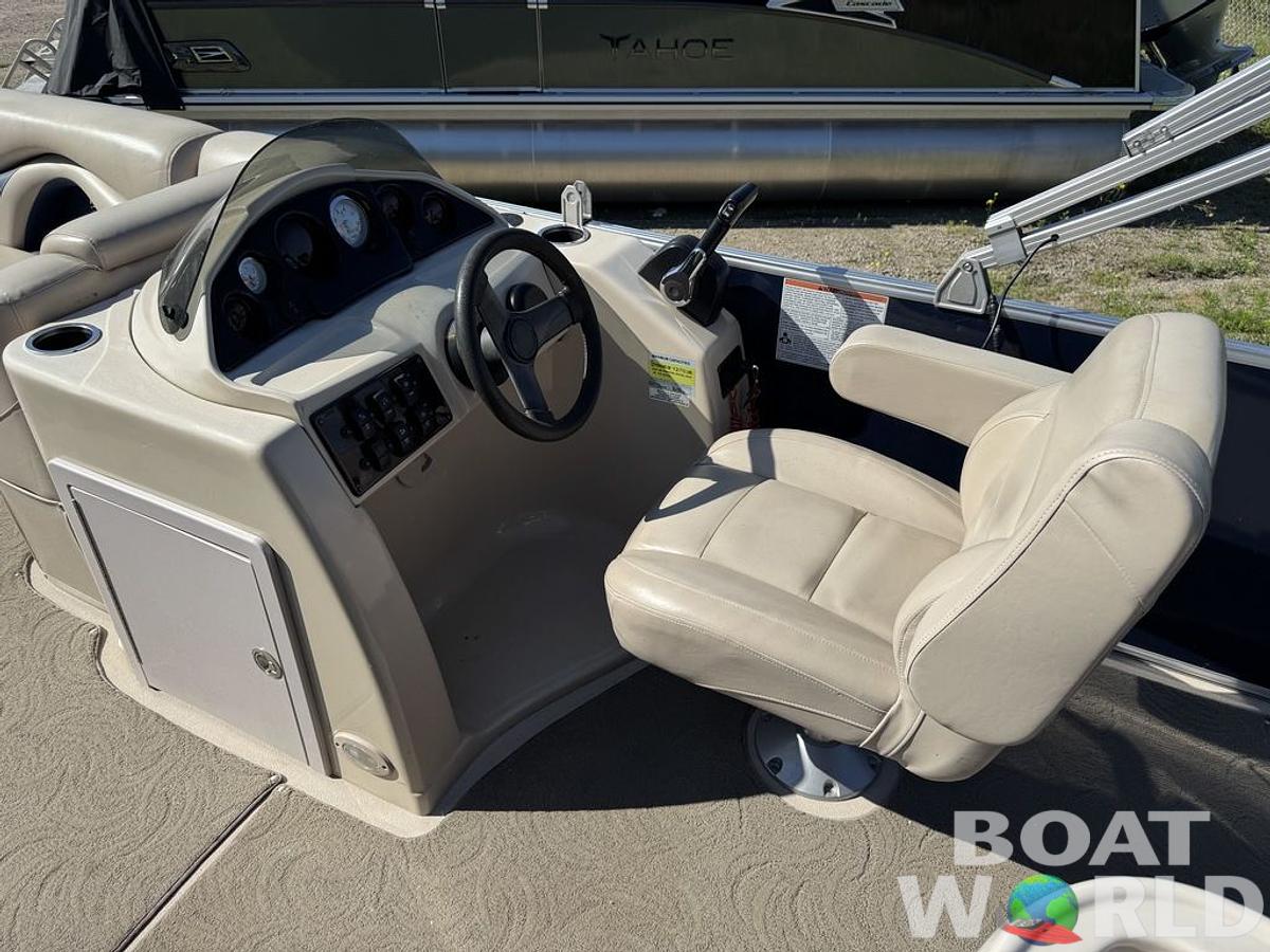 Used 2016 Sylvan 820 Cruise Pontoon