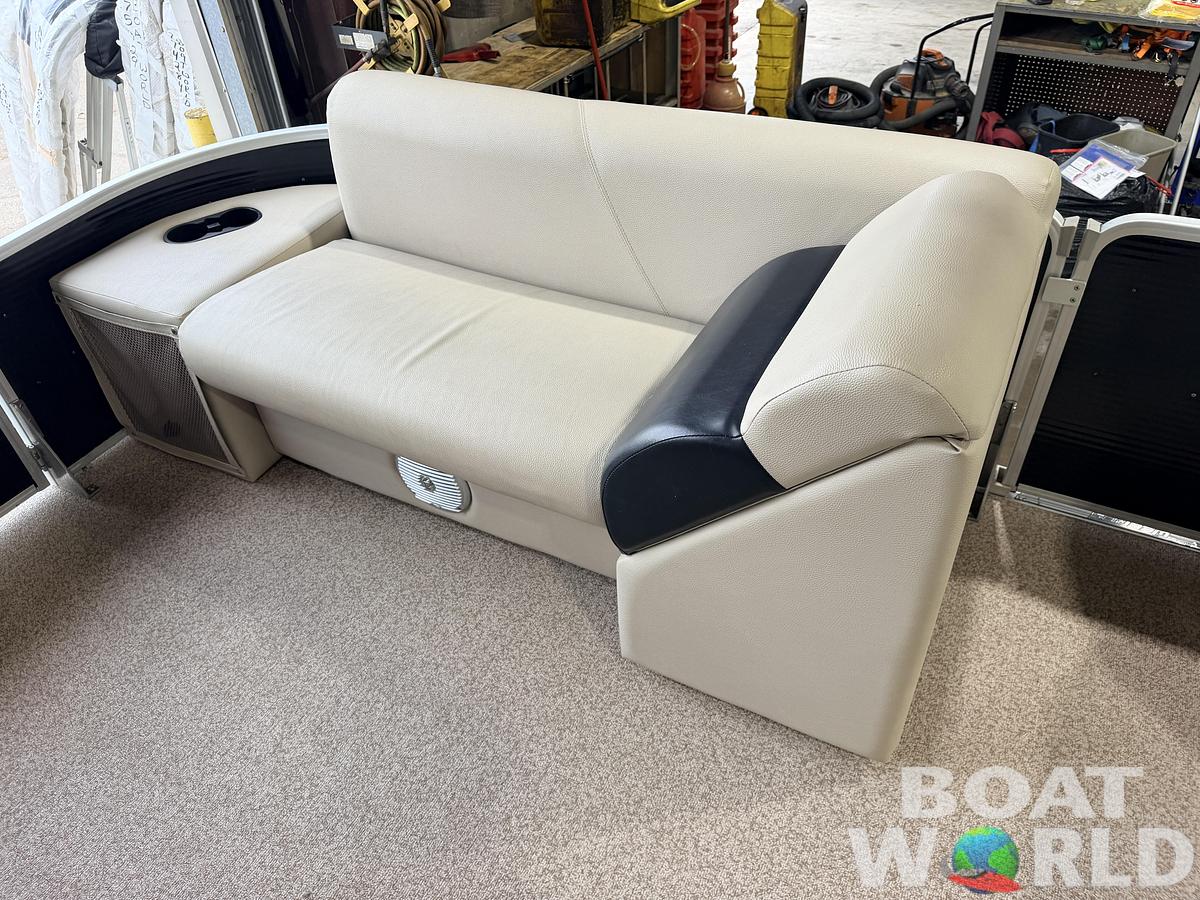 Used 2016 Weeres 220 Cadet Cruise & 90HP Evinrude ETec -17,995