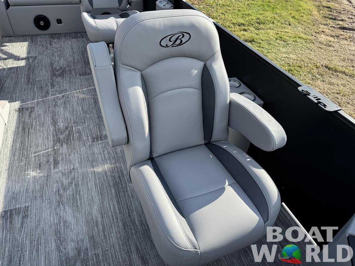 2026 Bentley Pontoons Forward Fish 220 Swingback