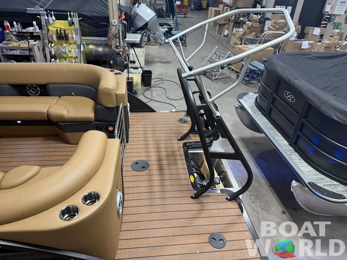 2026 Bentley Pontoons Elite 253 Admiral Quad Lounge Tritoon & 4-Stroke EFI