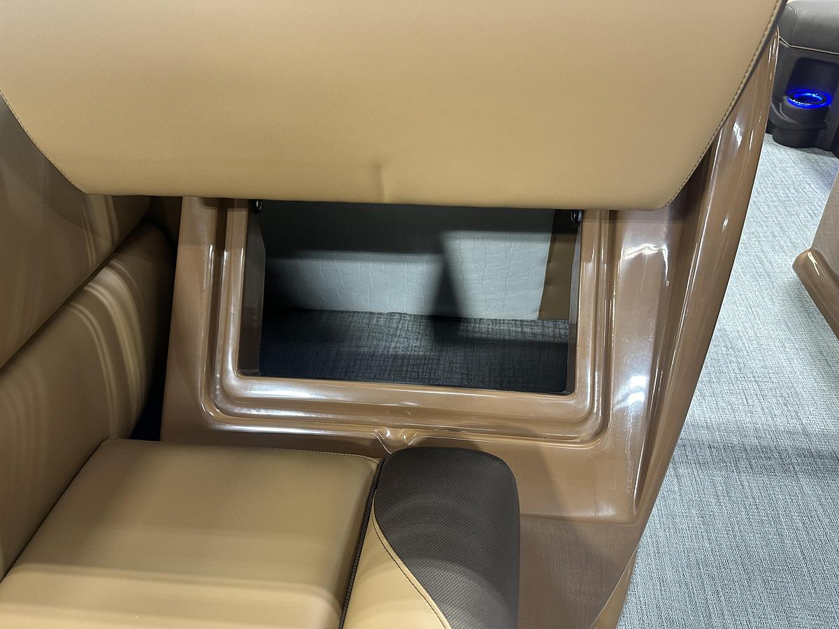 2025 Tahoe Pontoons LTZ 2385 Swingback (VRB) Windshield Tritoon & Honda 4-Stroke EFI