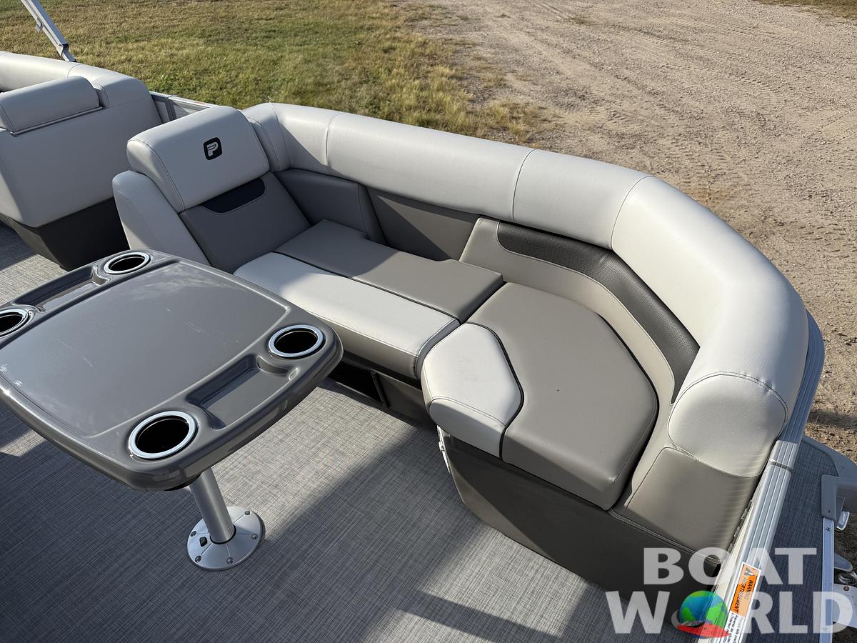 2026 Princecraft Vectra 21 Cruise Lounge Pontoon & Mercury 4-Stroke EFI