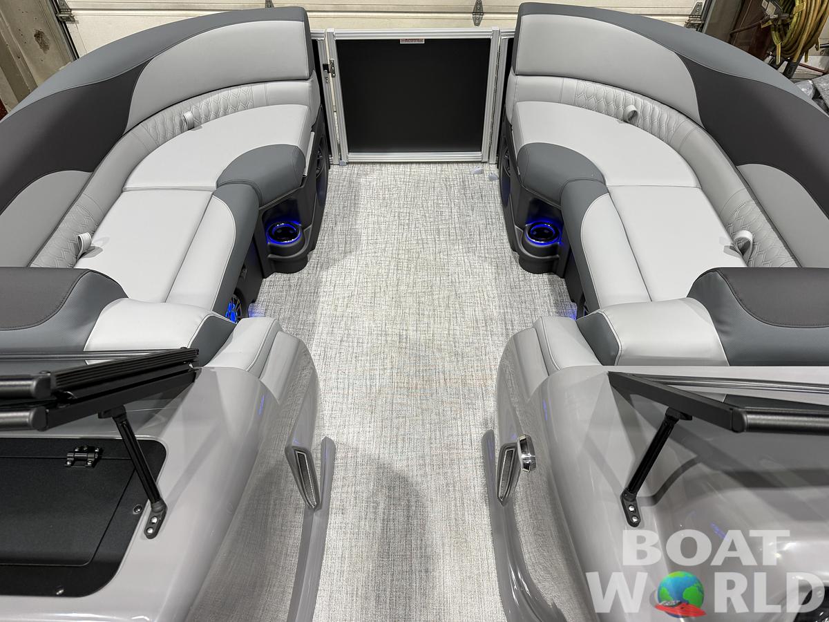 2026 Tahoe Pontoons LTZ 2385 Swingback (VRB) Windshield Tritoon