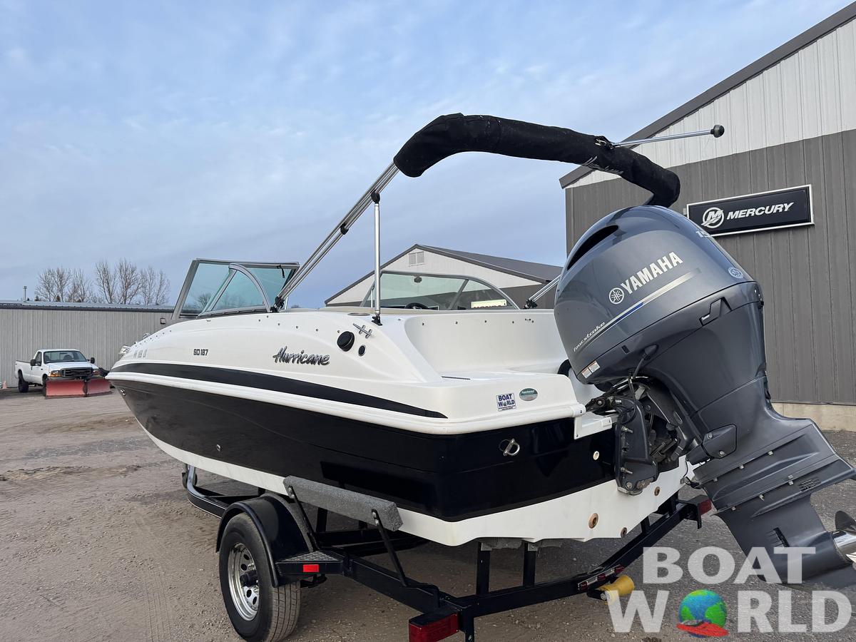 Used 2019 Hurricane SunDeck 187 with 150HP Yamaha Fourstroke EFI Outboard