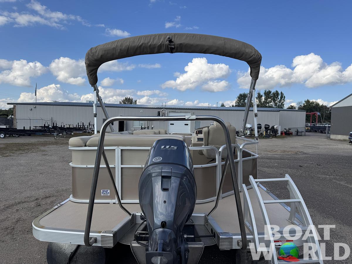 Used 2014 Bennington 22 SLX Pontoon