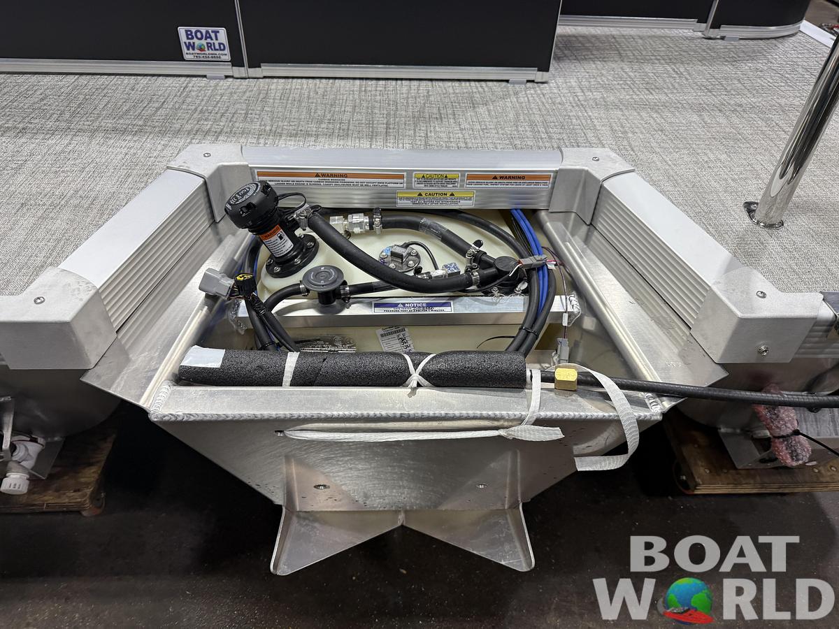 2026 Tahoe Sport Fish & Cruise 23E80 Pontoon $33995