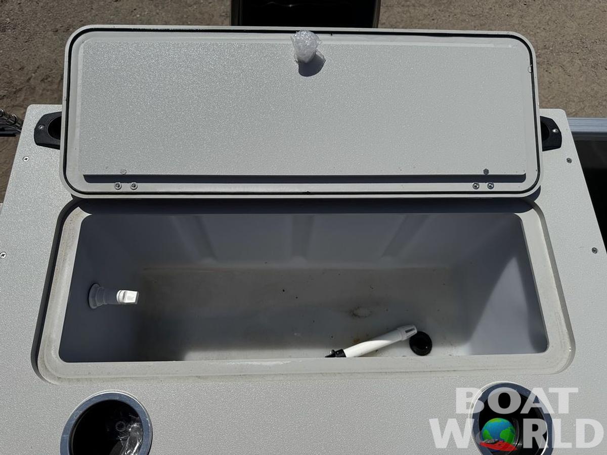 Used 2023 Sylvan 820 Party Fish Pontoon