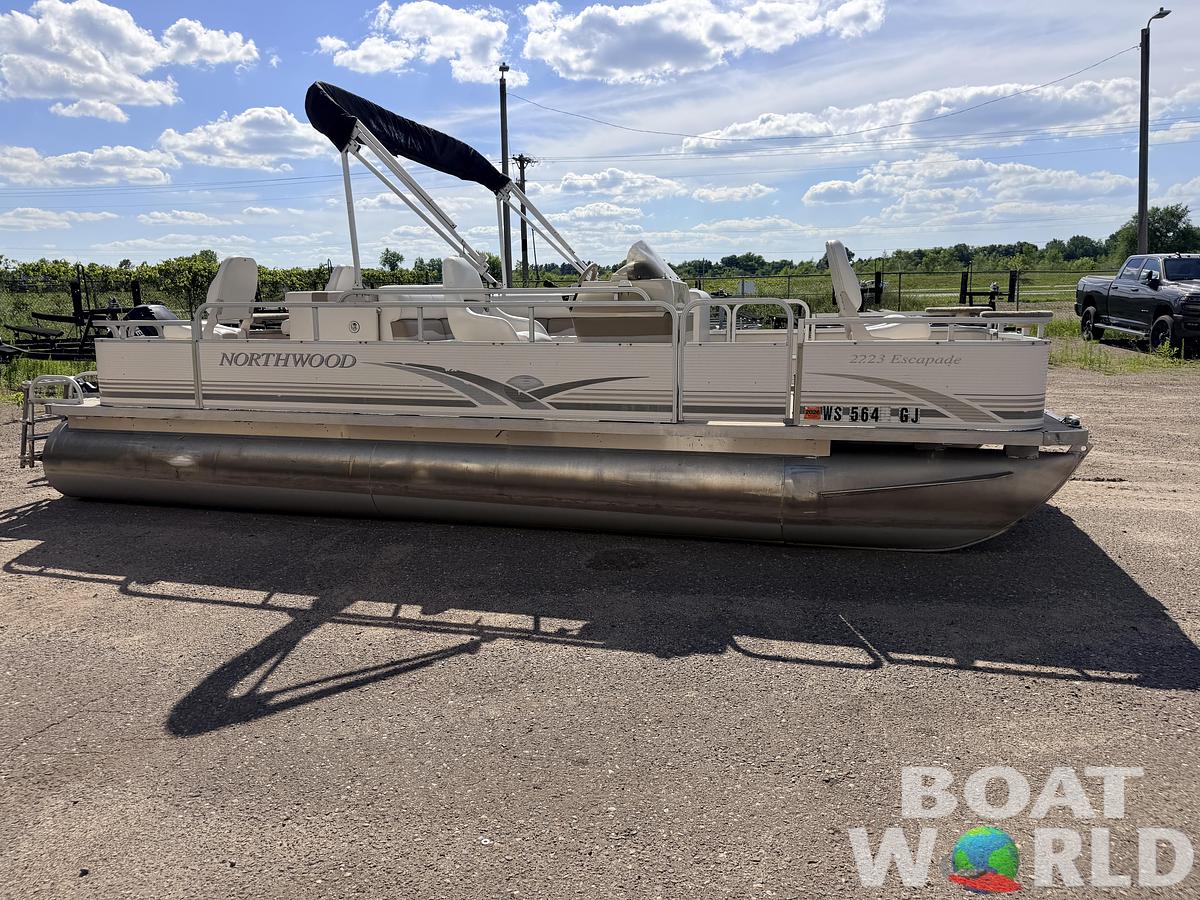 Used 2002 Northwoods 2223 Escapade & 40HP Mercury Bigfoot 4Stroke -$13,995