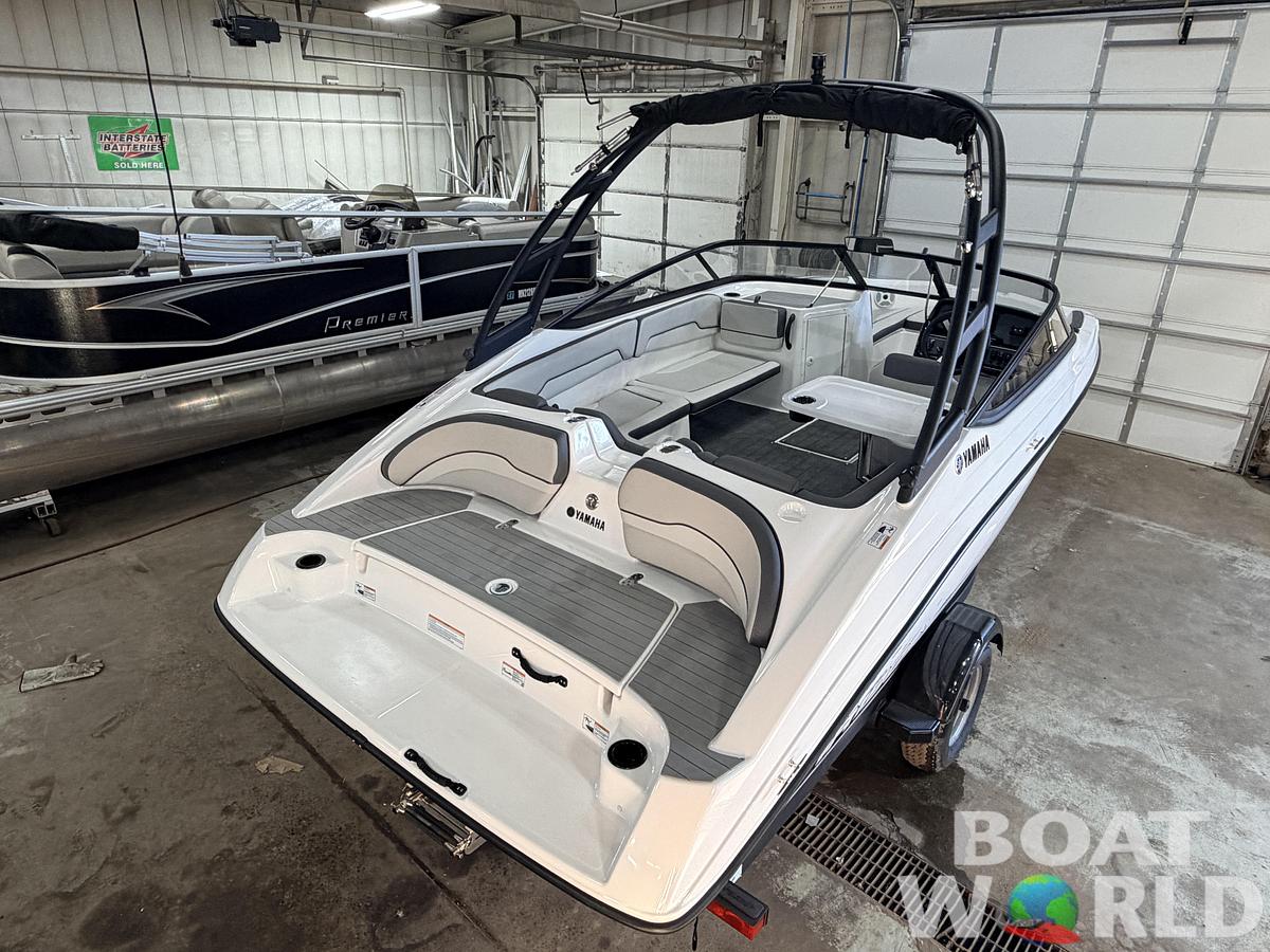 Used 2023 Yamaha AR 190