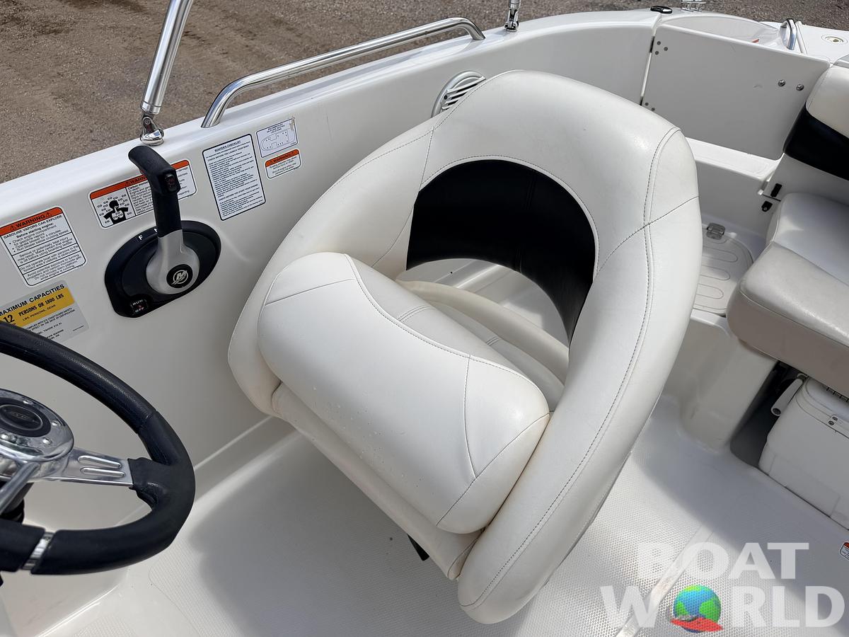 Used 2011 Tahoe 215 Xi Deck Boat & 220HP Mercruiser V8 -$17,995