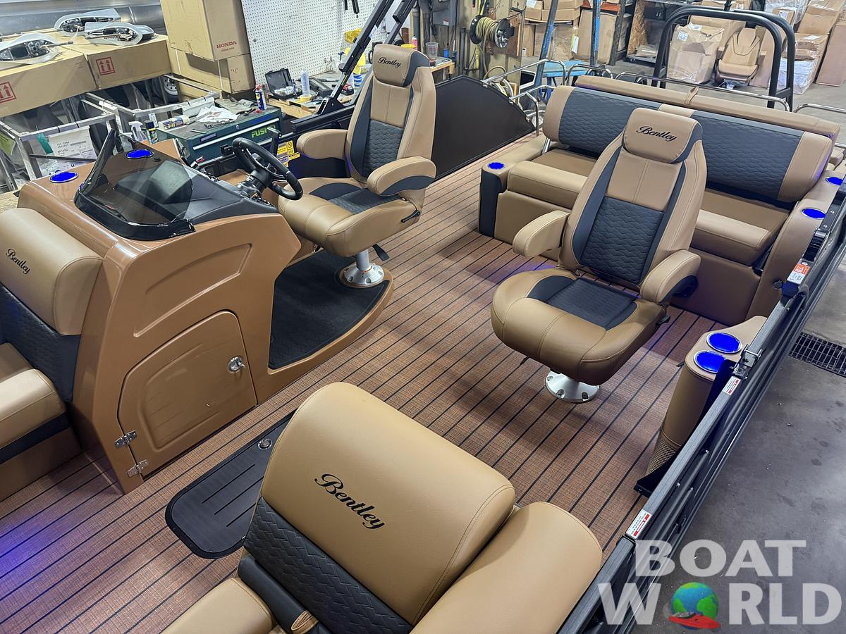 2026 Bentley Pontoons Elite 223 Swingback Tritoon
