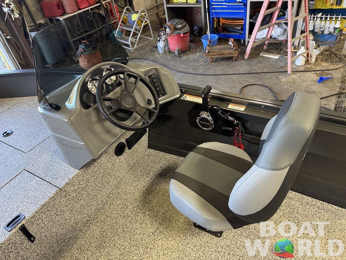 2025 Mirrocraft F167 Side Console & Honda 60HP 4-Stroke EFI