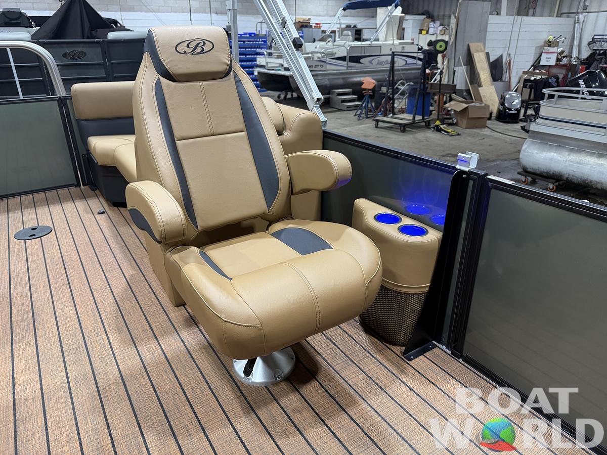 2026 Bentley Legacy 223 Navigator DL Quad Lounge Tritoon $51995