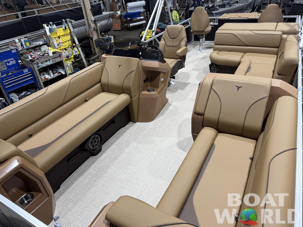 2027 Tahoe Sport Rear Fish 2385 & 4-Stroke $37995