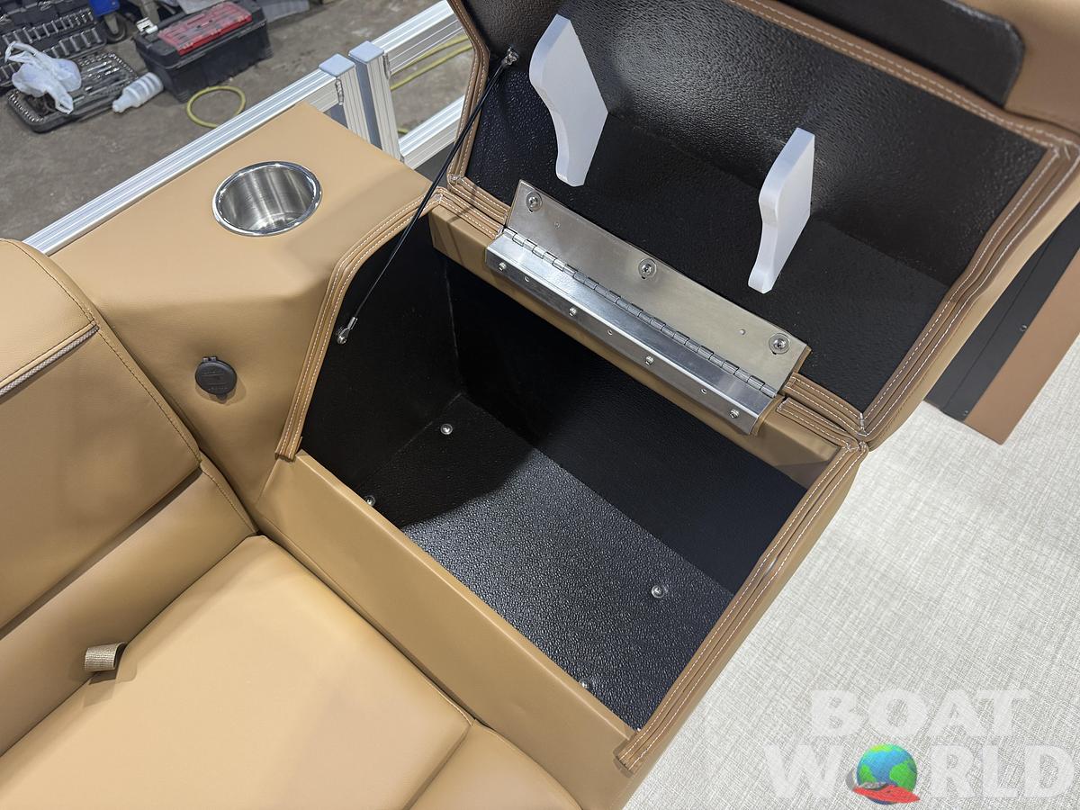 2027 Tahoe Sport Rear Fish 2385 & 4-Stroke $39995