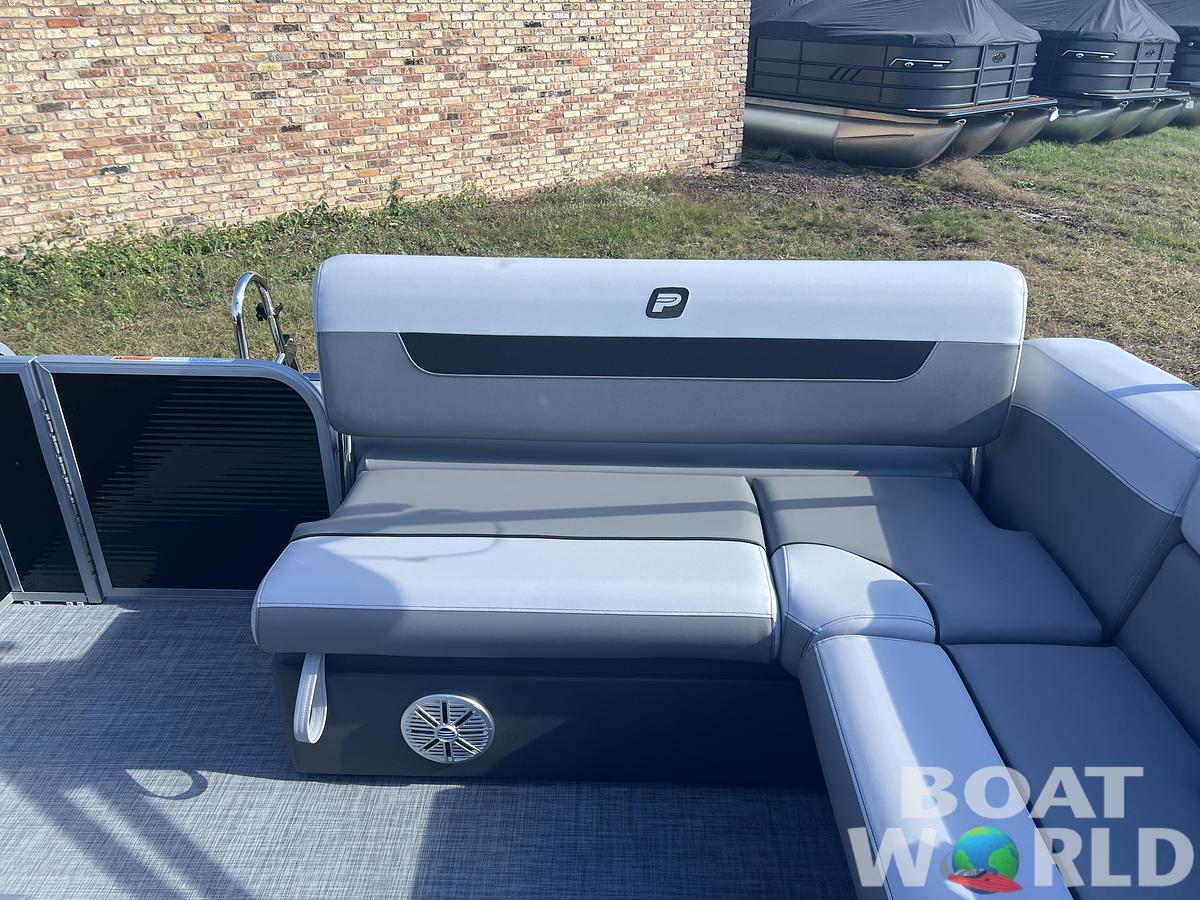 2026 Princecraft Vectra 23 RL Swingback Lounge Pontoon