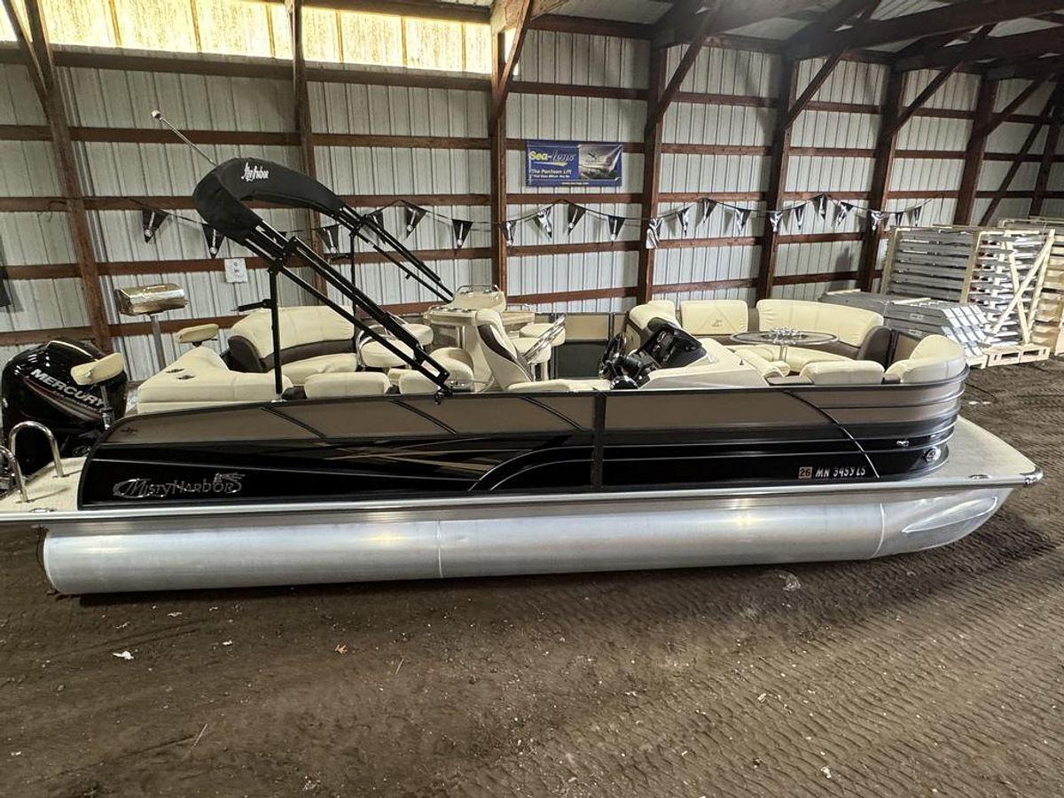 Used 2018 Misty Harbor Boats Skye SR S-2385SE Pontoon