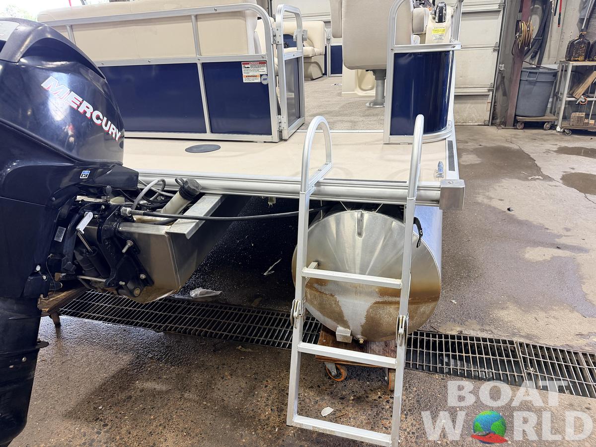 Used 2015 SunChaser 8520 Classic Cruise & 30HP Mercury 4Stroke EFI -$14,995