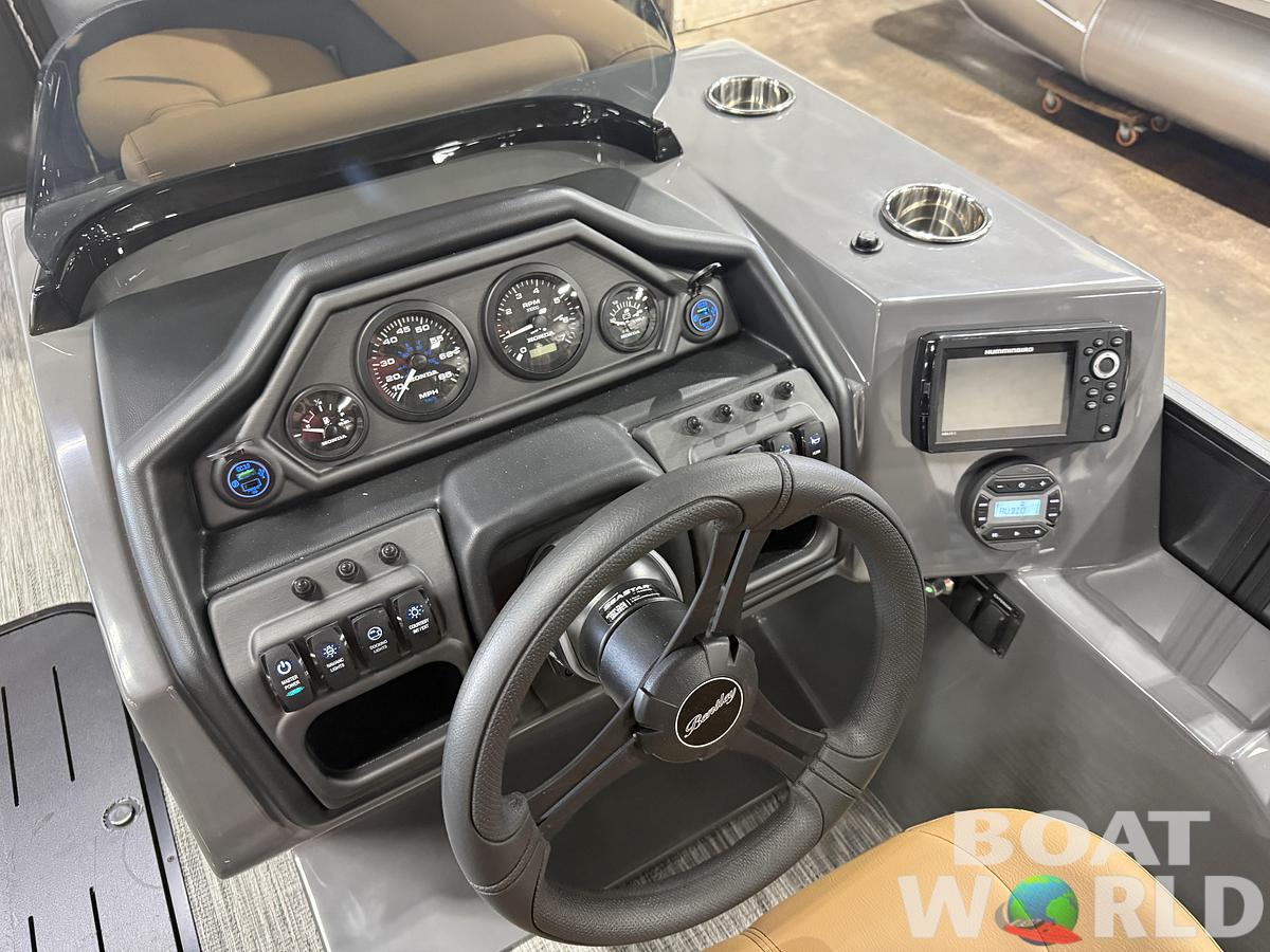 2027 Bentley Legacy 223 Swingback Tritoon $56995