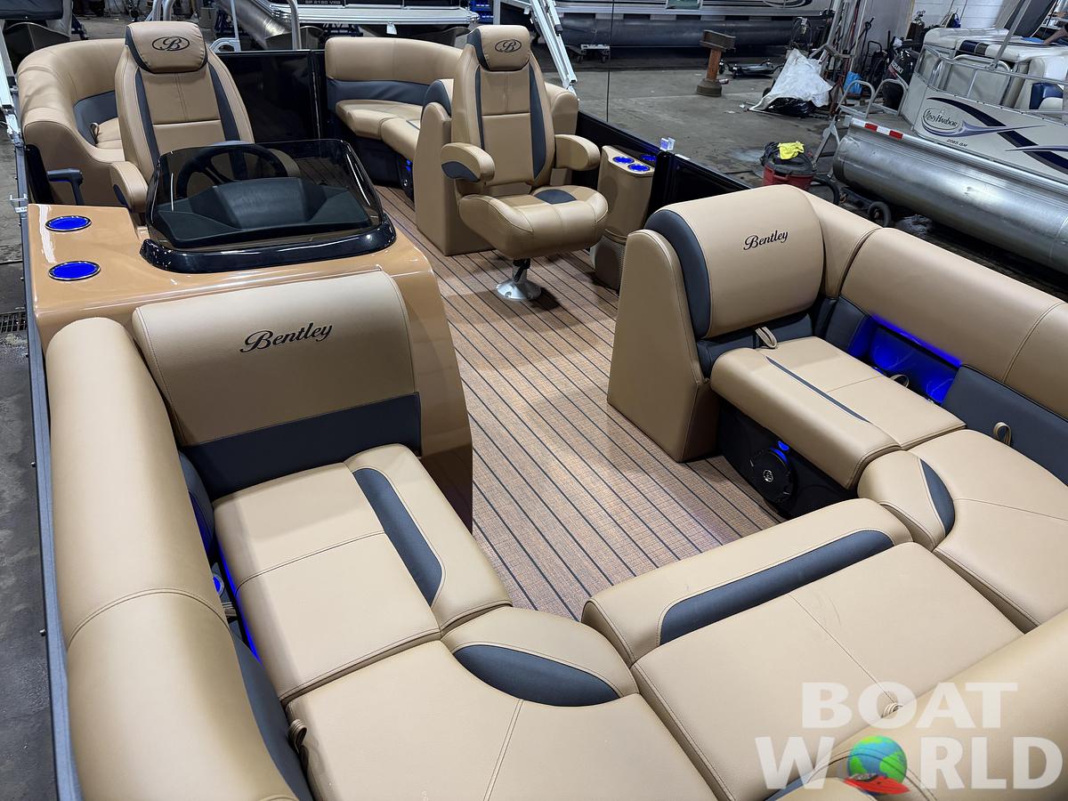 2026 Bentley Pontoons Legacy 200 Navigator Quad Lounge $39995