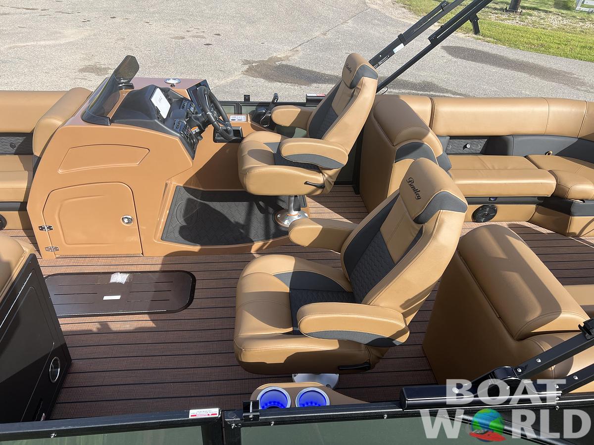 2026 Bentley Pontoons Elite 223 Admiral Quad Lounge Tritoon