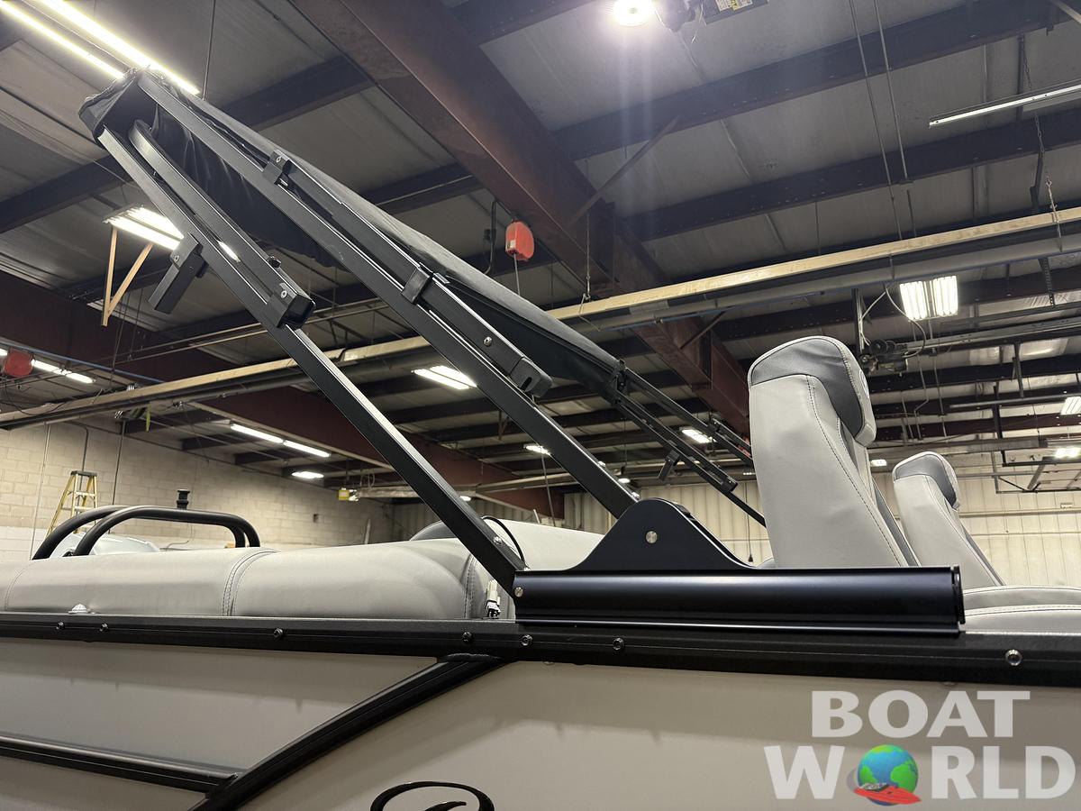 Used 2026 Bentley Pontoons Legacy 223 DL Quad Lounge Tritoon & 250HP