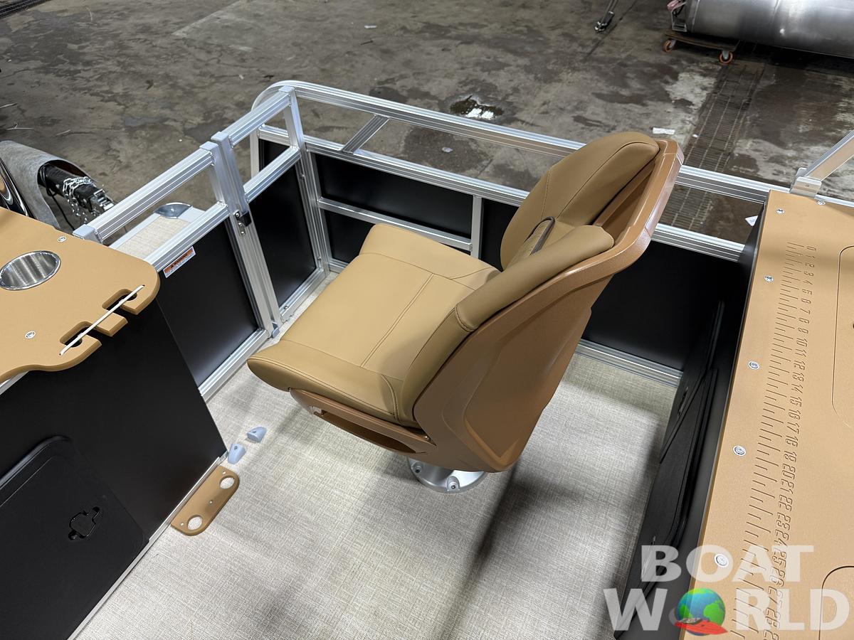 2027 Tahoe Sport 2385 Rear Fish Tritoon $53995