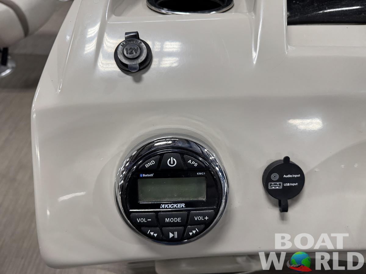 Used 2017 Bennington  22 SS Pontoon with 90HP Yamaha Fourstroke EFI