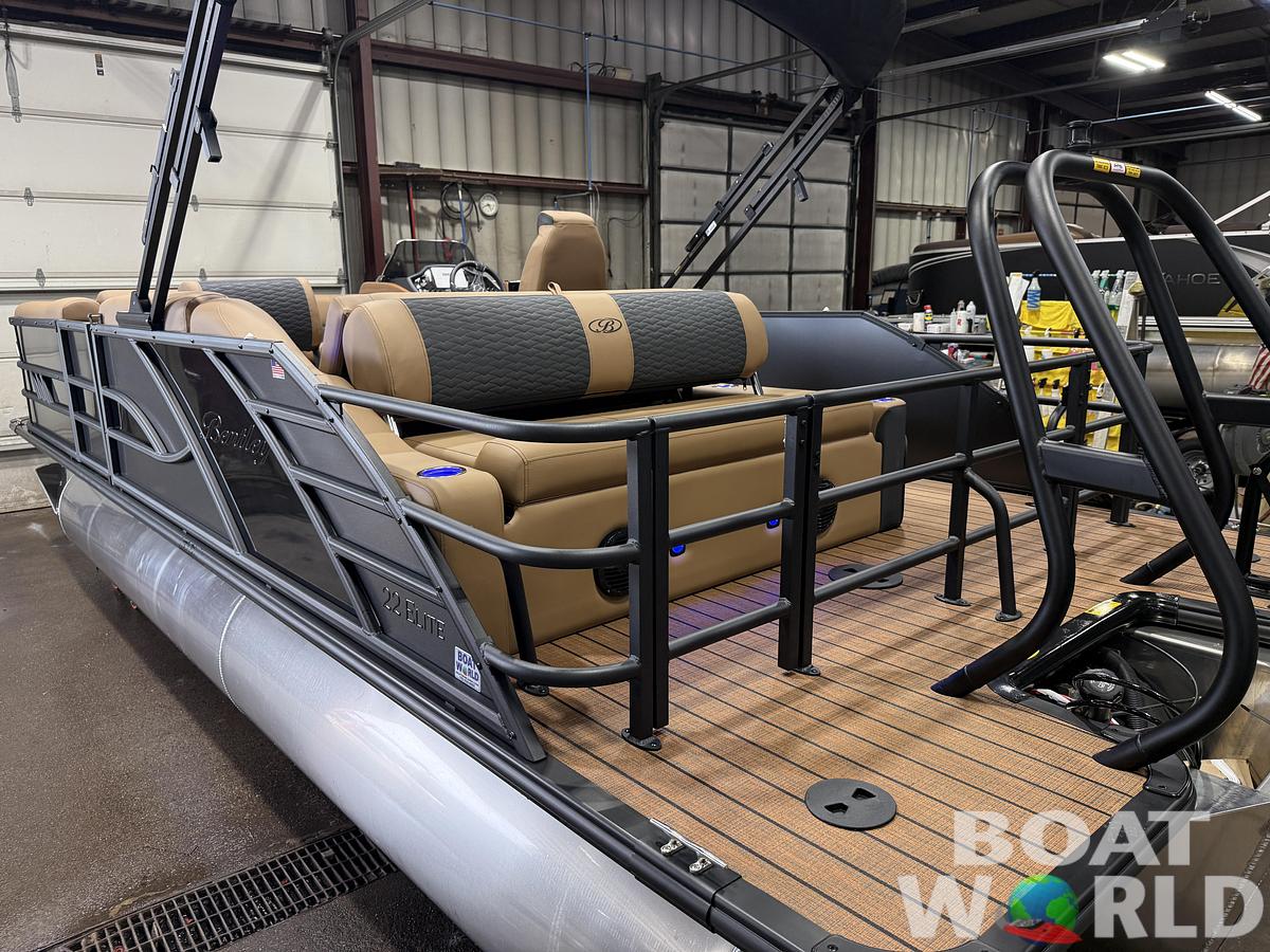 2027 Bentley Elite 223 Lounge Swingback Tritoon $66,995