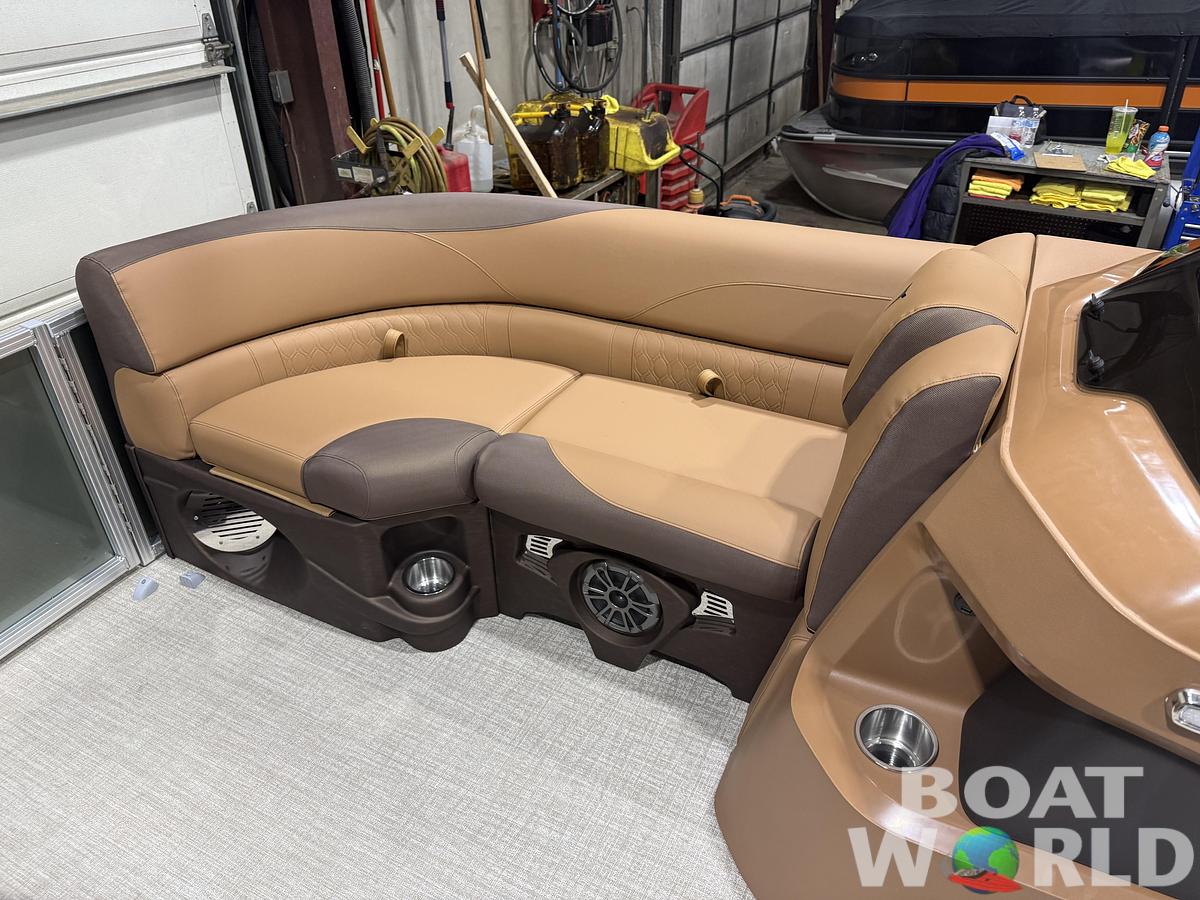 2026 Tahoe Pontoons LTZ 2385 Swingback (VRL) 