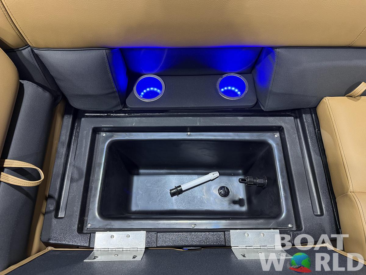 2026 Bentley Pontoons Legacy 223 Swingback Tritoon 