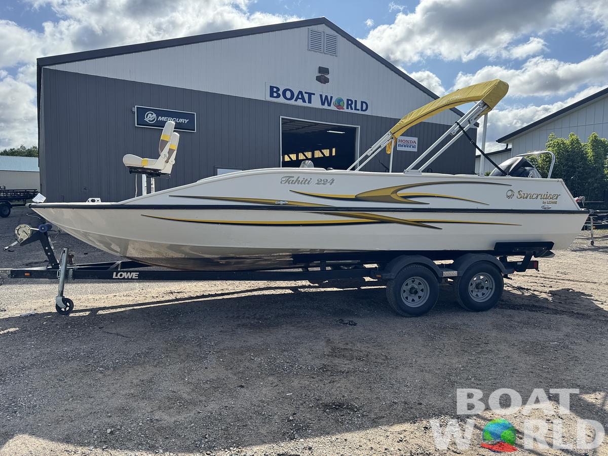 Used 2007 Lowe Suncruiser Tahiti 224 Deck Boat