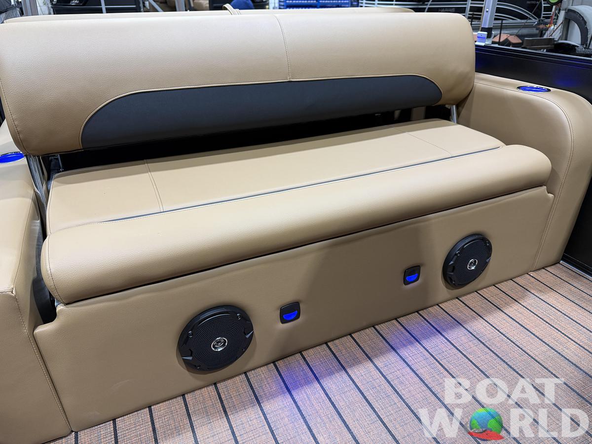 2026 Bentley Pontoons Legacy 223 Swingback Tritoon 