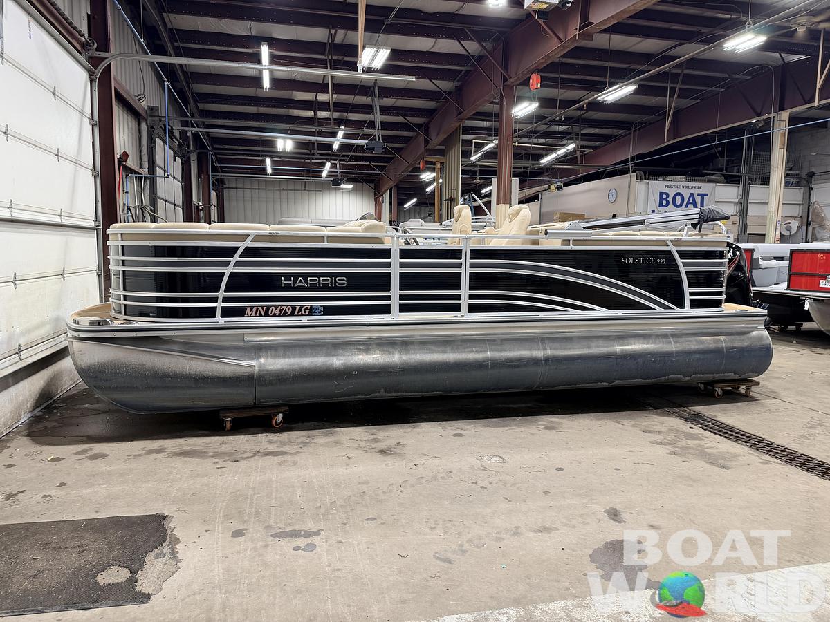 Used 2015 Harris 220 Solstice Pontoon
