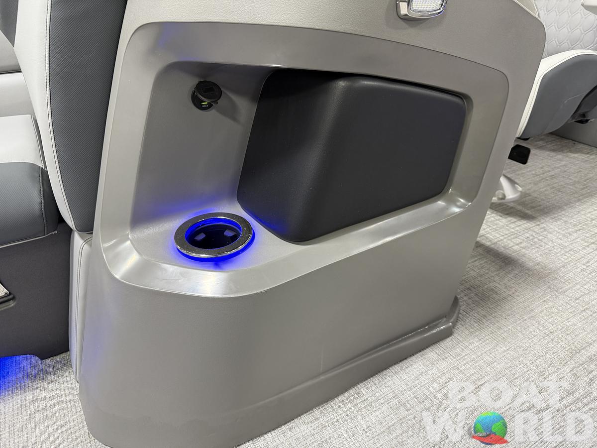 2025 Tahoe Pontoons LTZ 2385 Elite Cruise Tritoon & Honda 4-Stroke EFI