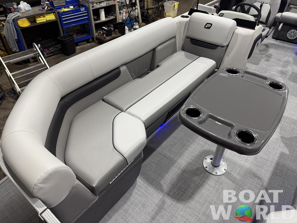 2026 Princecraft Vectra 23 RL SS Swingback Tritoon 